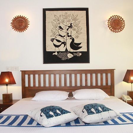 Blue Elephant Tourist Guesthouse Kudapaduwa Luaran gambar