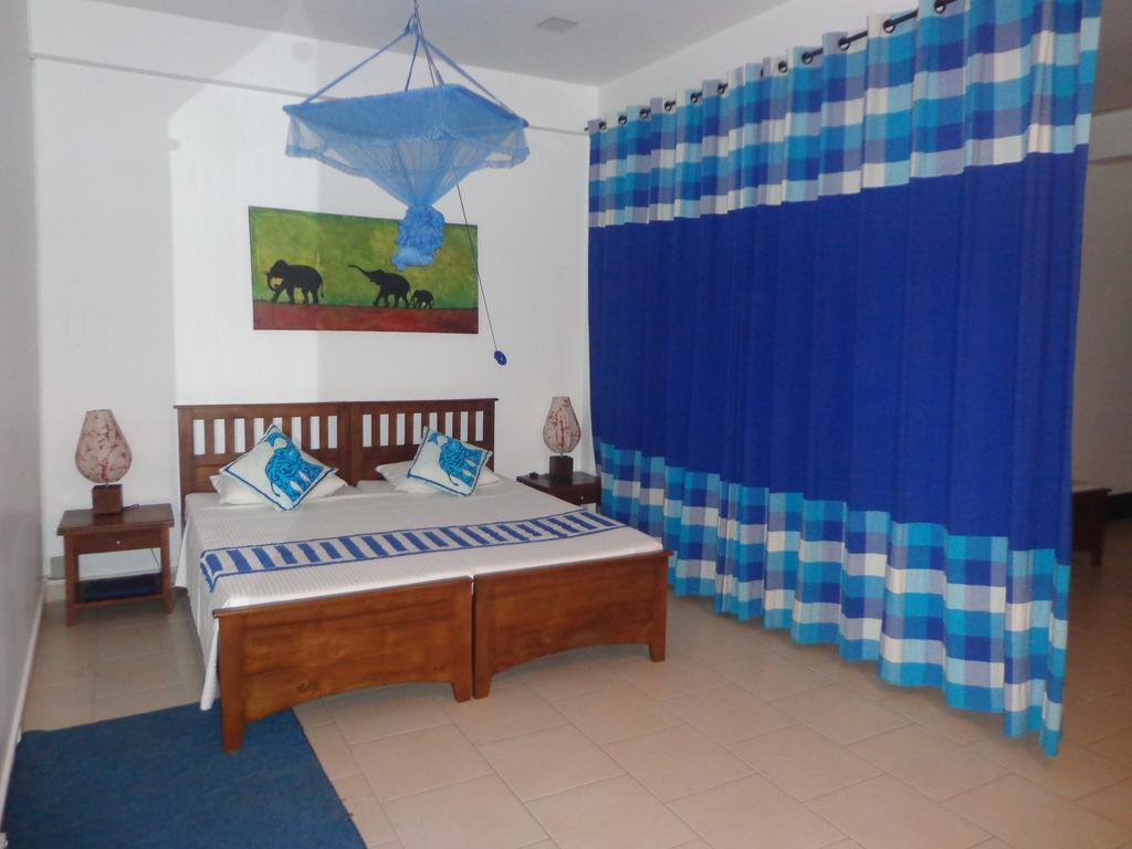 Blue Elephant Tourist Guesthouse Kudapaduwa Luaran gambar