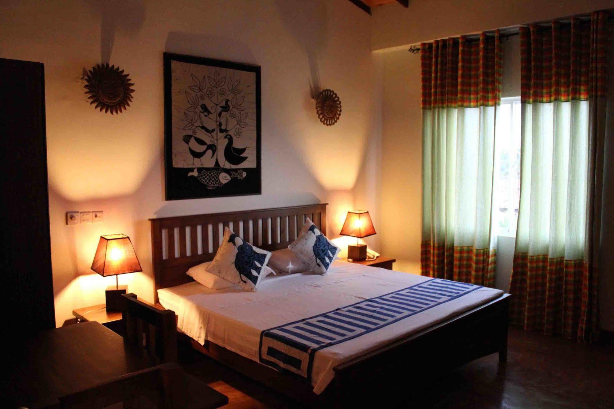 Blue Elephant Tourist Guesthouse Kudapaduwa Luaran gambar